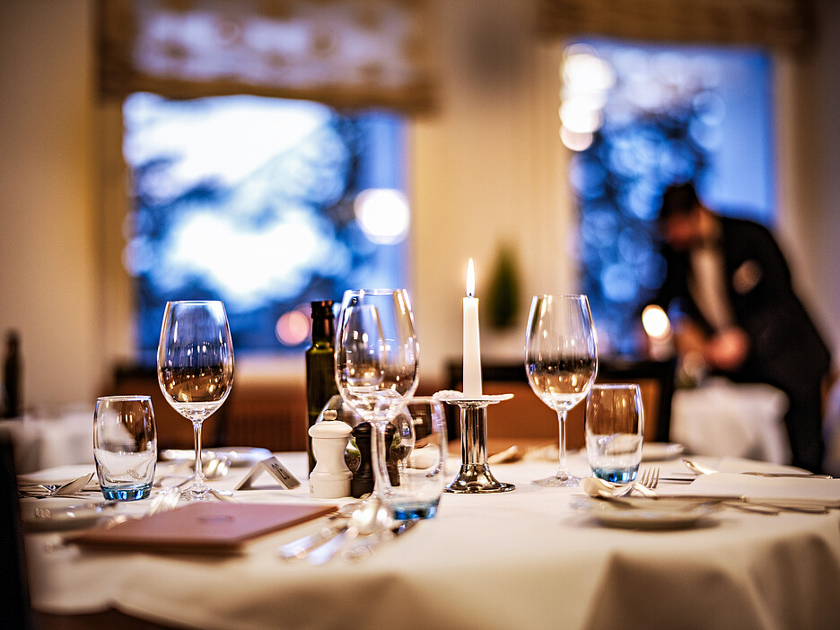 À l’hôtel Prätschli, le plaisir commence par un copieux petit-déjeuner, se poursuit au restaurant de jour Terrasse et atteint son apogée dans les restaurants Locanda, Prätschli-Stall («l’étable») ou Serenata by Hönggerhof.