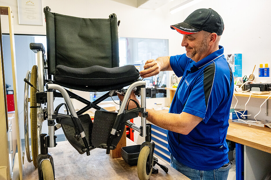 L’offre comprend les services les plus divers, jusqu’à la réparation de fauteuils roulants.