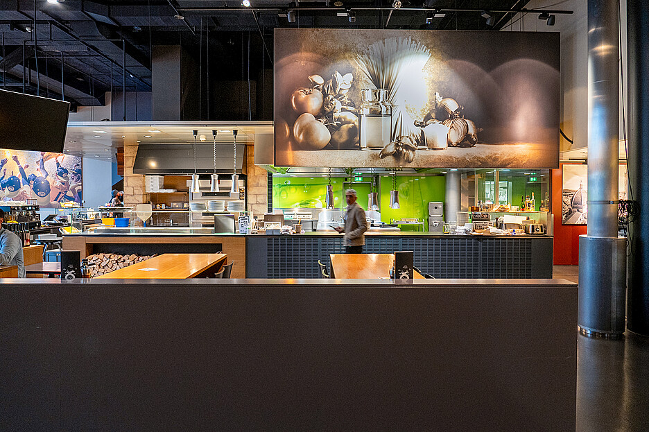 YB Gastro AG repose sur trois piliers – le restaurant à la carte Eleven avec bar et lounge en est un.