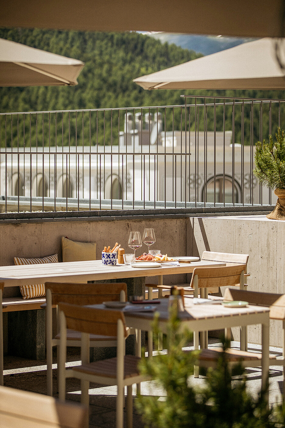 Le nouveau lieu de villégiature dans les Alpes, où l’architecture originale rencontre le style de vie des hautes Alpes.