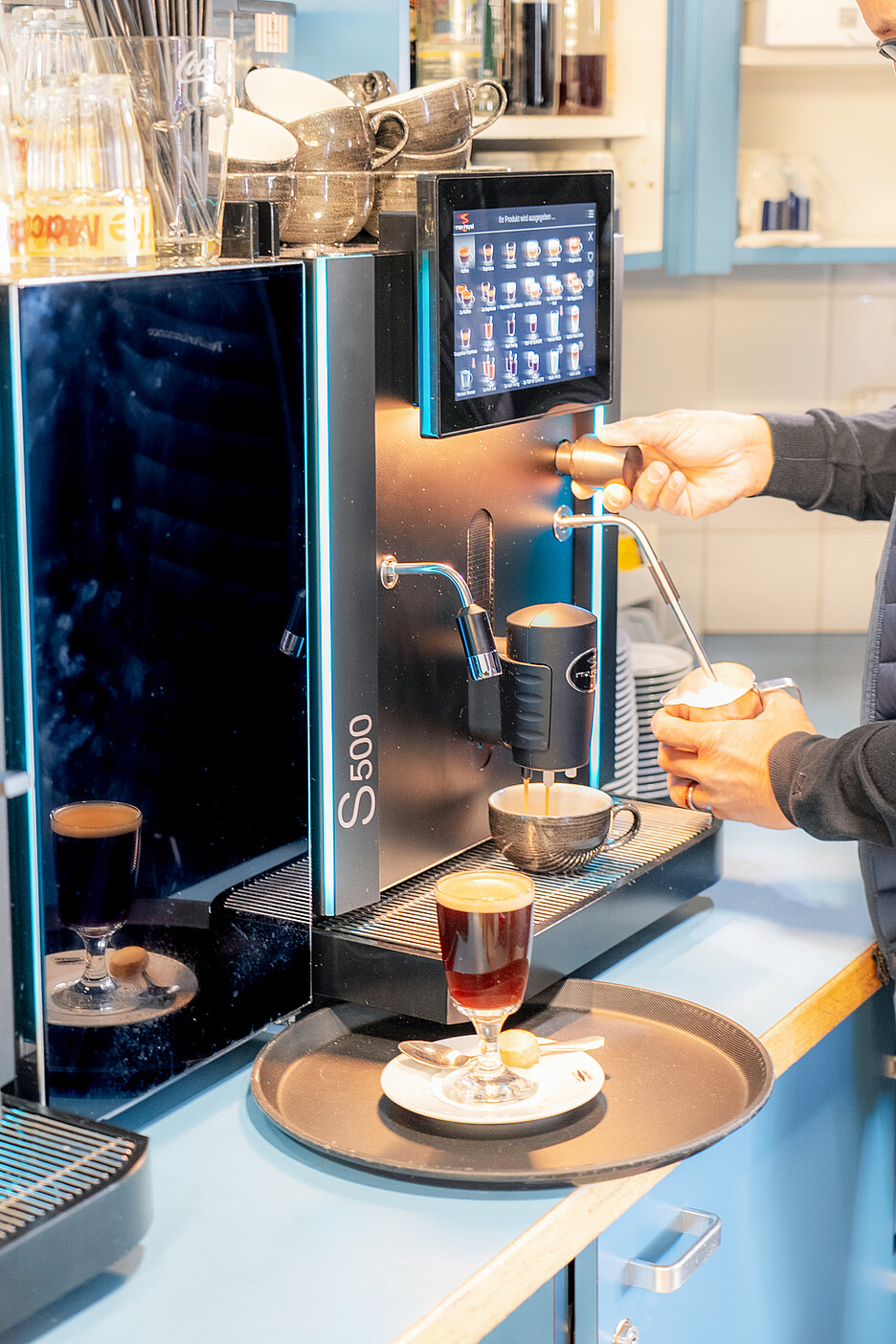 Avec jusqu’à trois moulins, la Rex-Royal S500 traite différentes torréfactions pour une offre de café personnalisée.