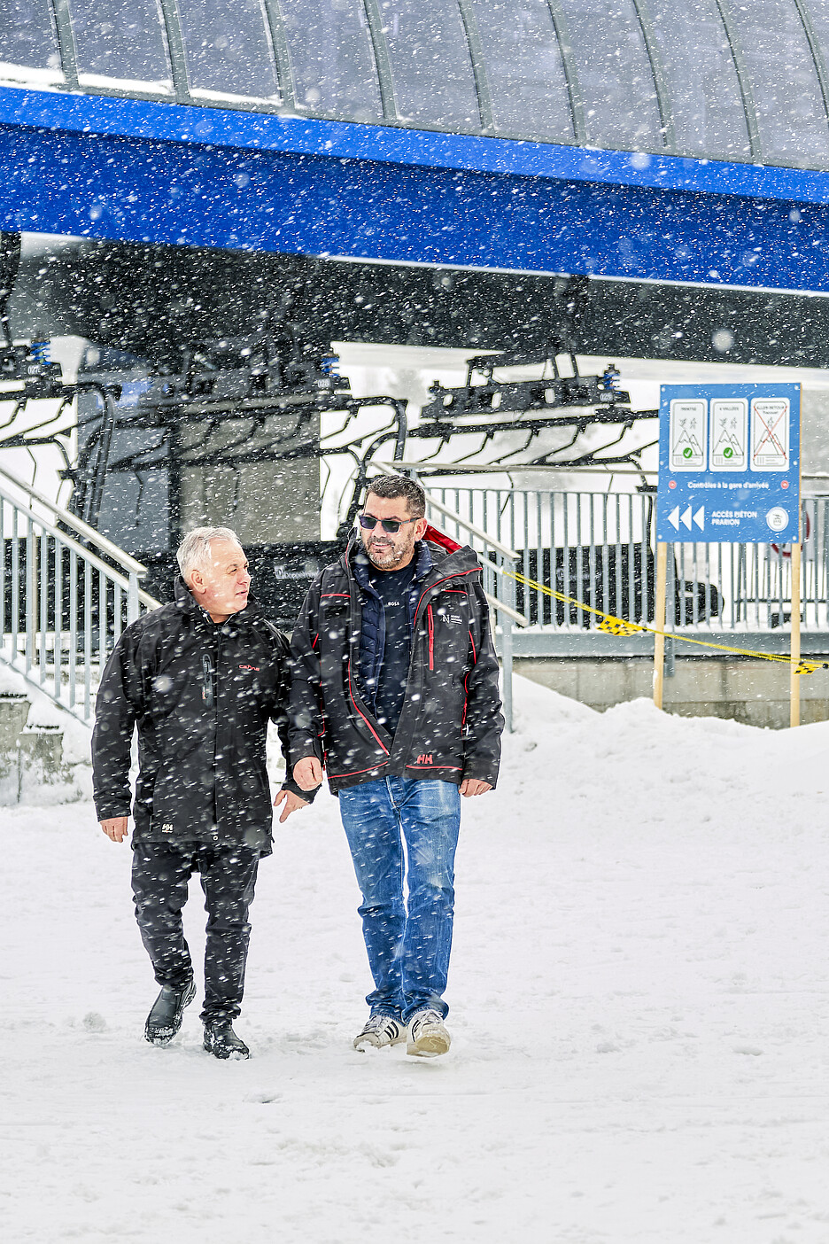 Carmine Tufo, vendeur et technicien de service chez Cafina, a initié la coopération avec Nendaz-Veysonnaz dès les années 90 – ce qui renforce également les liens personnels, par exemple avec l’hôte de Tracouet Damien Barberon.