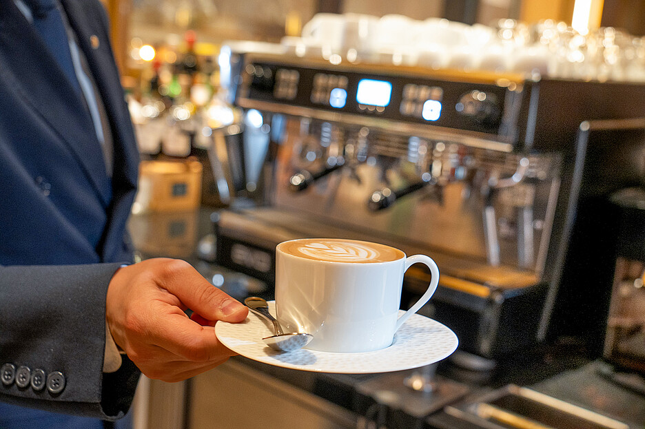Les machines à porte-filtre de Dalla Corte accompagnent les machines à café entièrement automatiques de Franke Coffee Systems et complètent parfaitement l’offre de café.