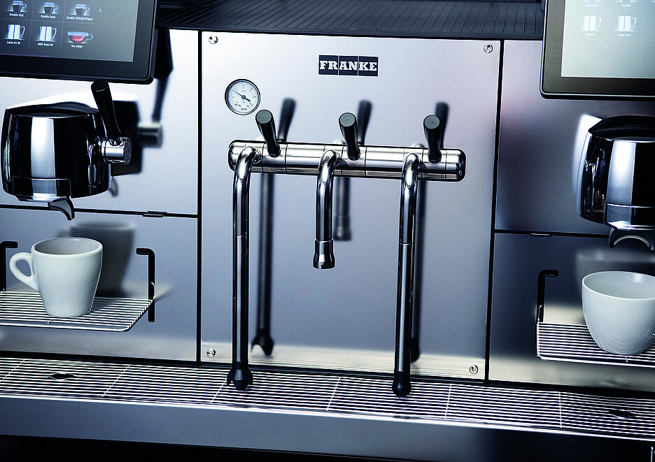 Le module barista du Mytico Due offre la possibilité de créer des boissons signature avec jusqu’à deux lances vapeur.