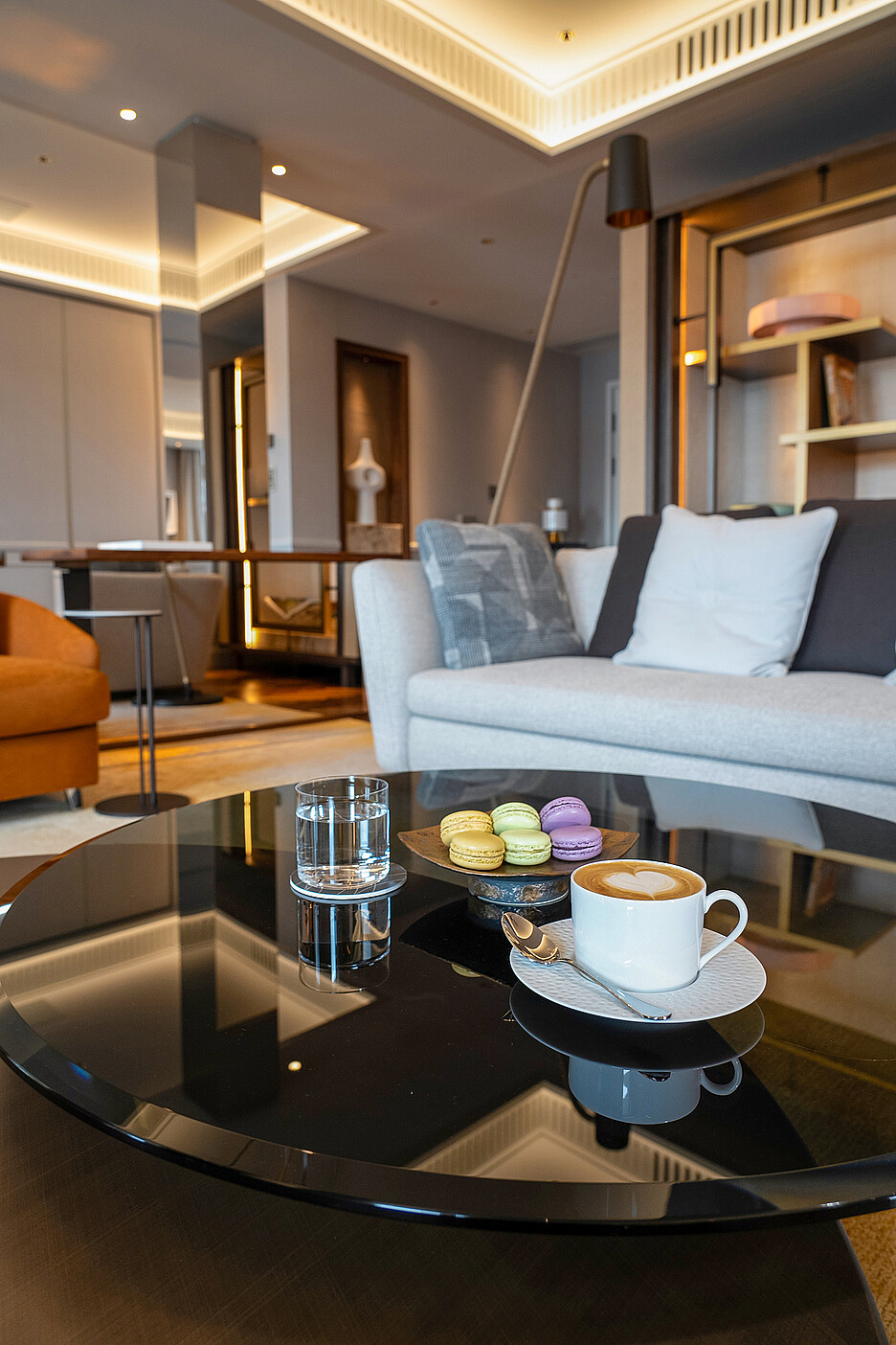 Le plaisir du café dans les chambres et les suites – cela fait partie du service légendaire du Mandarin Oriental Savoy.